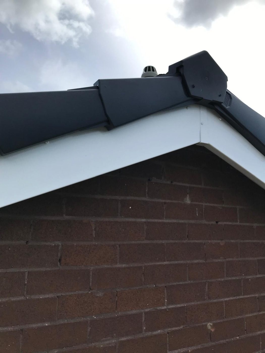 Gable dry verge